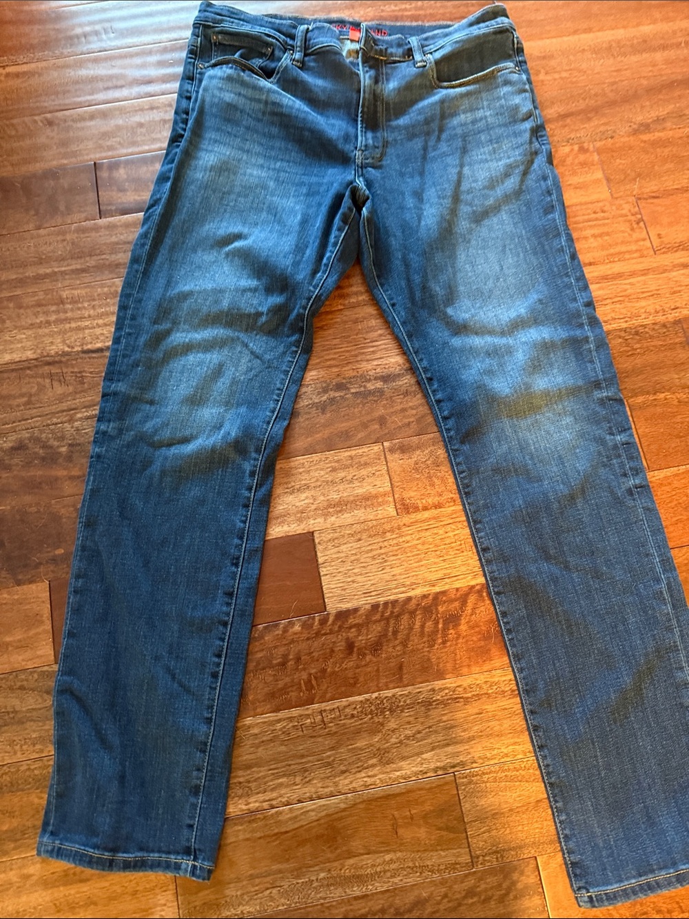 Lucky Brand Straight Leg Jeans in Medium Blue